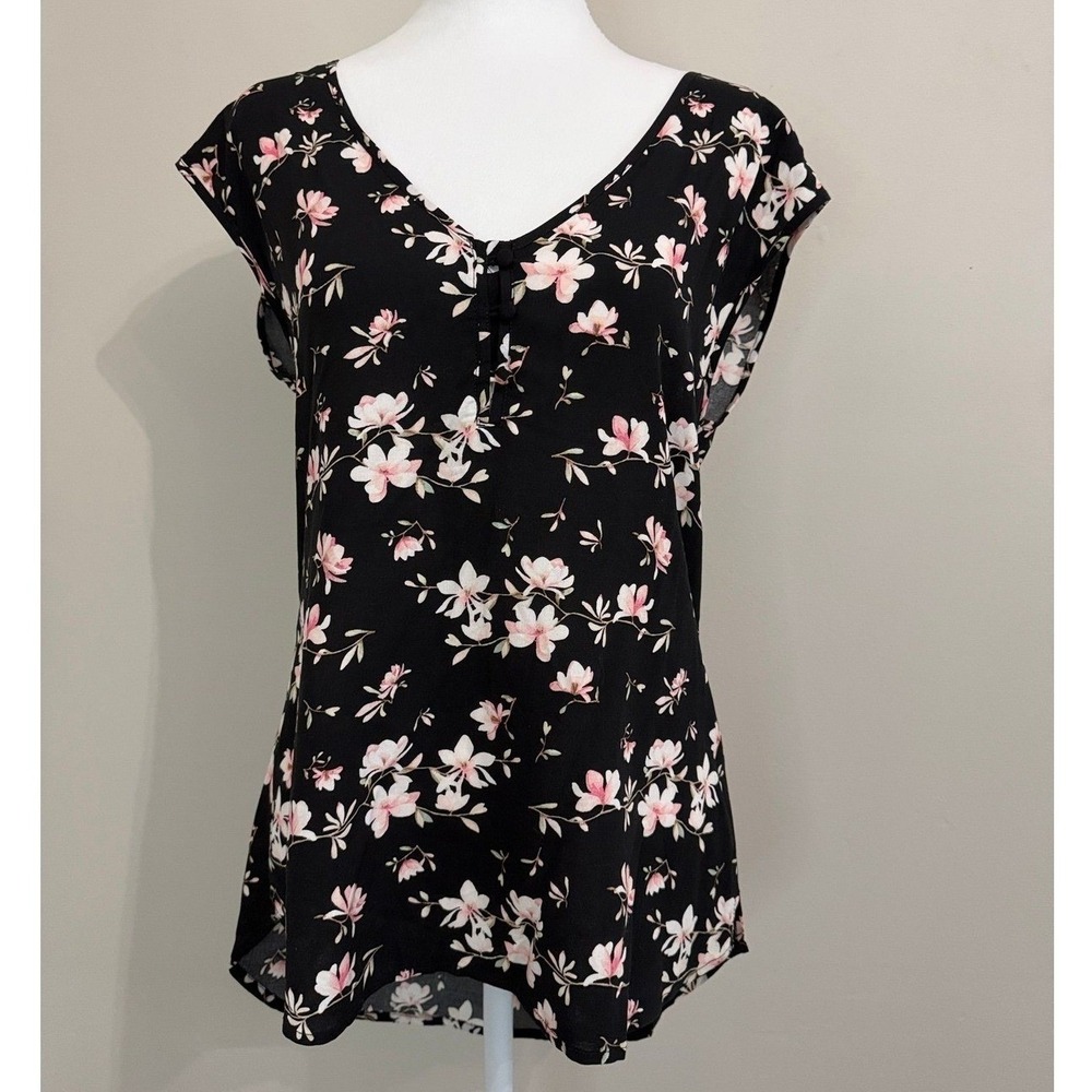 Kismet Women Black Pink Floral Rayon Cap Sleeve V-Neck Blouse Top Small NWT